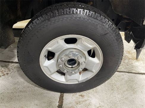 Used 2010 Ford F250 XLT image 10