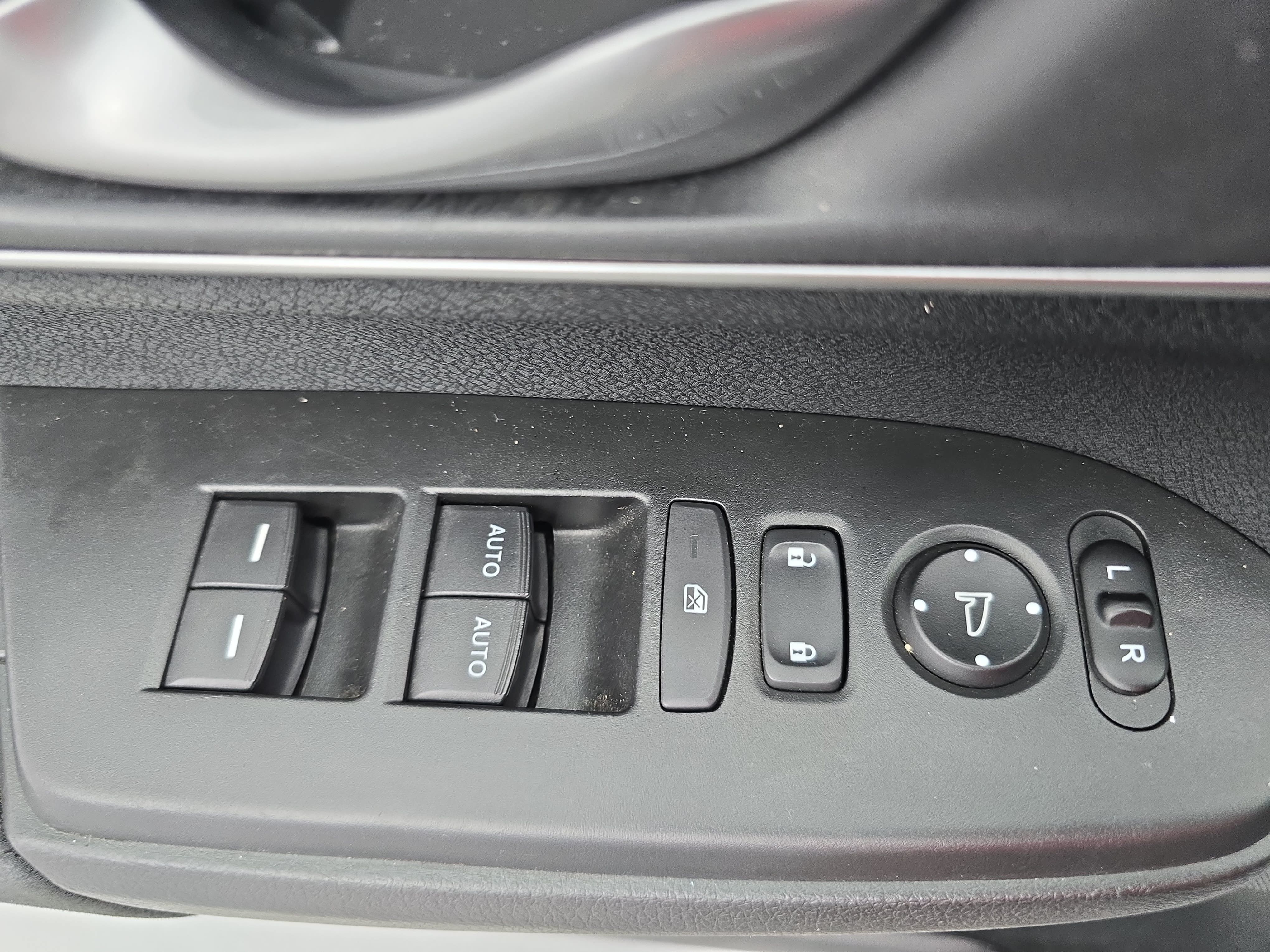 Used 2019 Honda CR-V EX image 27