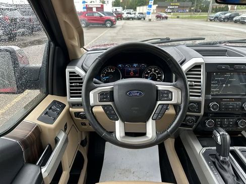 Used 2016 Ford F150 Lariat AWD/4WD image 4