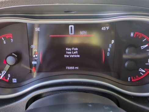 Used 2019 Dodge Durango SXT image 19