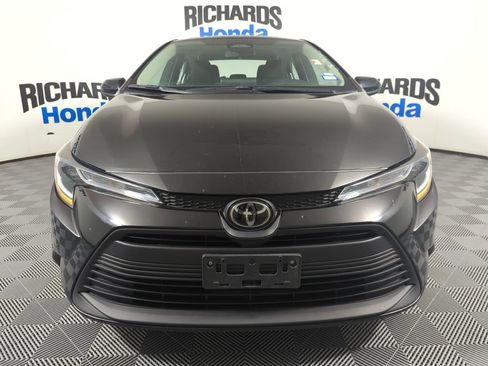 Used 2024 Toyota Corolla LE FWD image 3