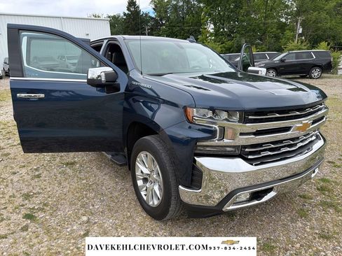 Used 2021 Chevrolet Silverado 1500 LTZ AWD/4WD image 32