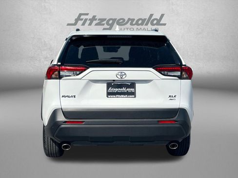 Used 2025 Toyota RAV4 XLE w/ Convenience Package image 6