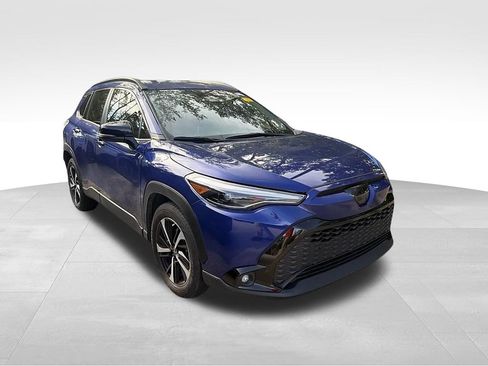 Used 2025 Toyota Corolla Cross AWD Hybrid w/ Convenience Package image 3