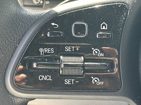 Used 2024 Mercedes-Benz Sprinter 2500 image 19