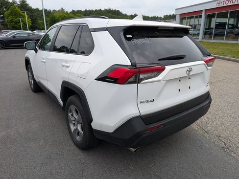 Used 2025 Toyota RAV4 XLE AWD/4WD image 3