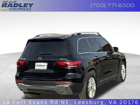 Used 2022 Mercedes-Benz GLB 250 4MATIC image 9