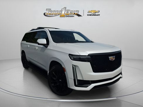 Used 2021 Cadillac Escalade ESV Sport Platinum w/ Heavy-Duty Trailer Package AWD/4WD image 1