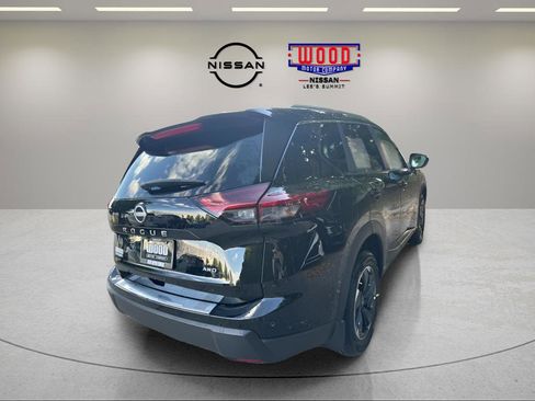 New 2026 Nissan Rogue SV w/ SV Premium Package image 3