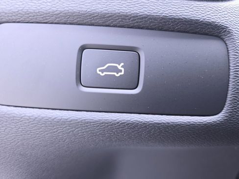 New 2026 Volvo XC60 B5 Plus w/ Protection Package Premier image 27