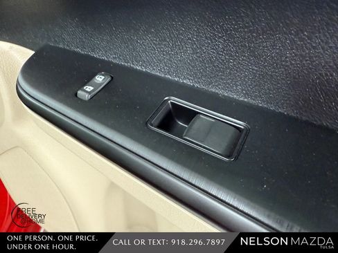 Used 2013 Toyota Camry LE FWD image 48