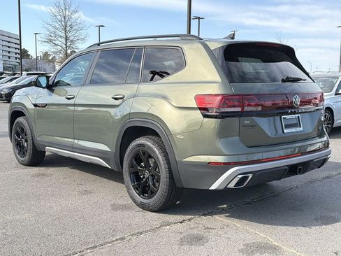 New 2026 Volkswagen Atlas Peak Edition AWD/4WD image 3