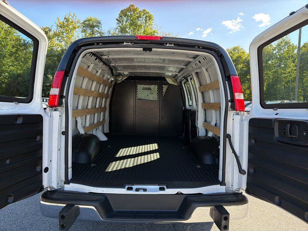 Used 2025 Chevrolet Express 2500 w/ Driver Convenience Package RWD image 22