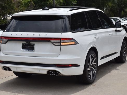 New 2026 Lincoln Aviator Black Label w/ Jet Appearance Package AWD/4WD image 7