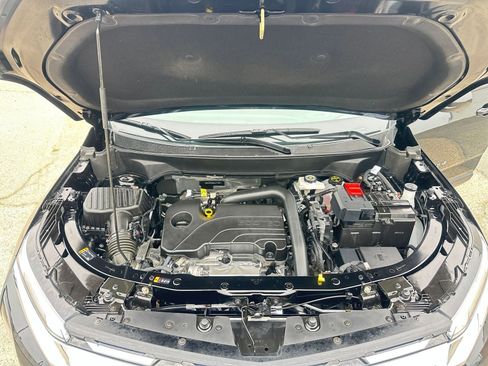 Used 2025 Chevrolet Equinox LT image 32