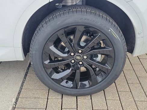 Certified 2025 Land Rover Discovery Sport S AWD/4WD image 10