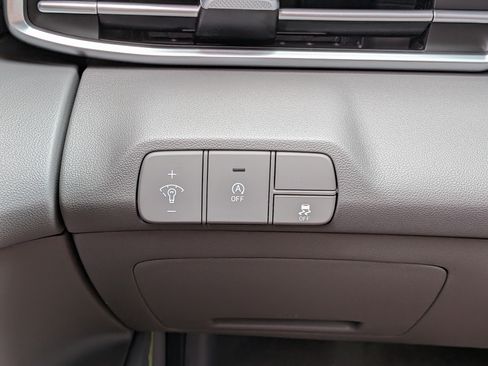 New 2026 Hyundai Elantra Limited FWD image 20