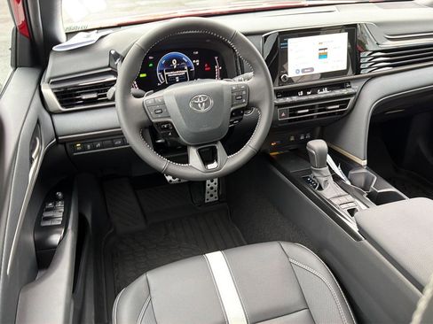 New 2026 Toyota Camry SE FWD image 18