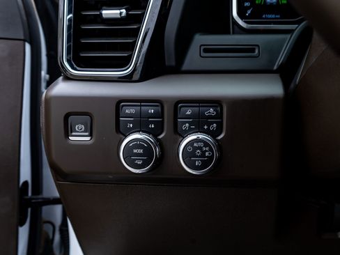 Used 2024 GMC Sierra 2500 Denali image 22