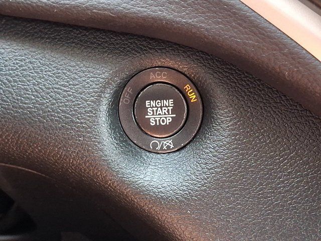 Certified 2018 Jeep Cherokee Latitude Plus AWD/4WD image 27