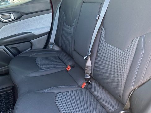 Used 2024 Jeep Compass Sport image 24