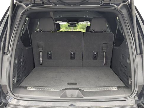 Certified 2025 Chevrolet Suburban Z71 AWD/4WD image 13