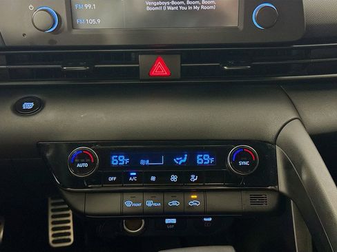 Certified 2025 Hyundai Elantra Sport w/ Cargo Package image 15