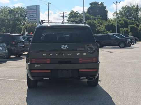 Used 2025 Hyundai Santa Fe SEL FWD image 4