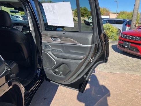 Used 2023 Jeep Grand Cherokee 30th Anniversary image 26