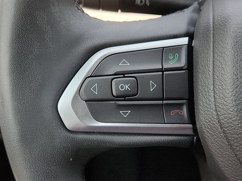 Used 2025 Jeep Compass Limited AWD/4WD image 17