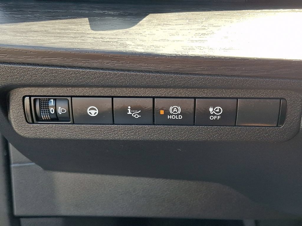 Certified 2024 Nissan Ariya AWD image 26