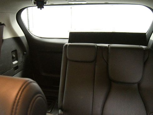 Used 2022 Kia Carnival LX image 22