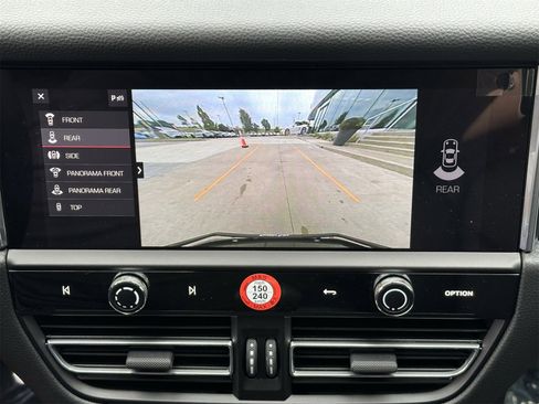 New 2026 Porsche Macan S image 23