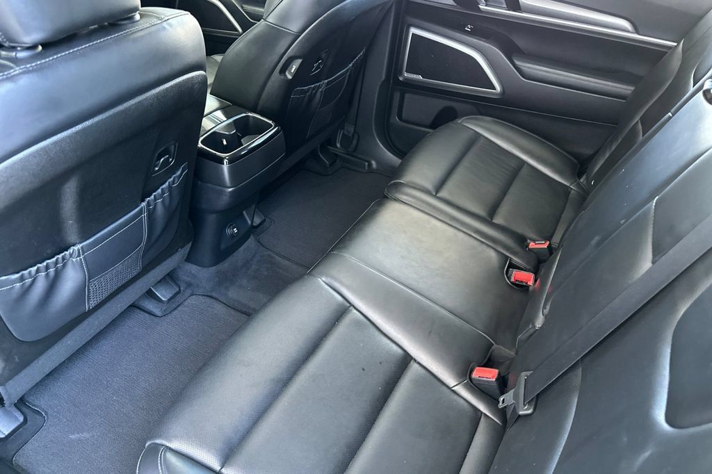 Used 2020 Kia Telluride S w/ S 8 Passenger Seating Package AWD/4WD image 15