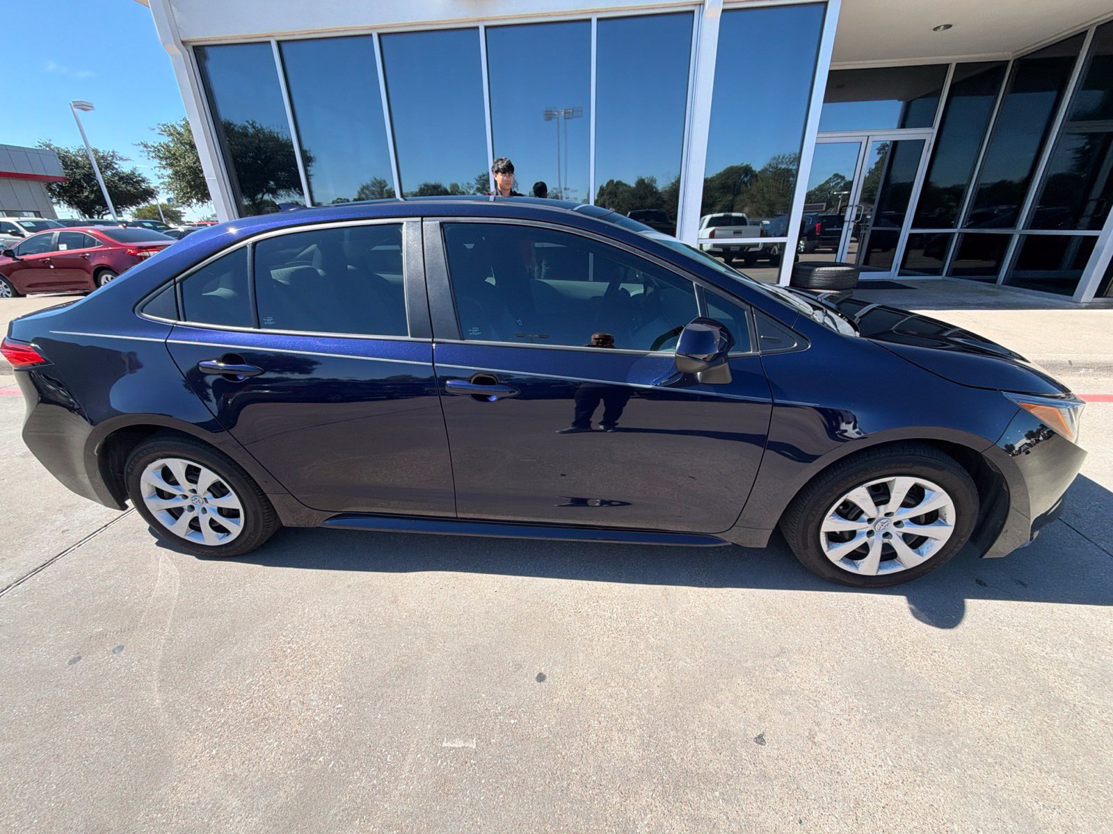 Used 2023 Toyota Corolla LE FWD image 4