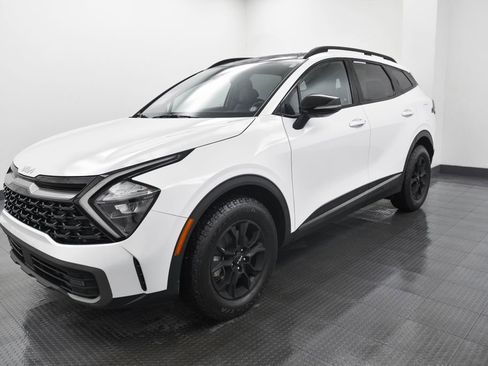 Used 2023 Kia Sportage X-Pro image 3