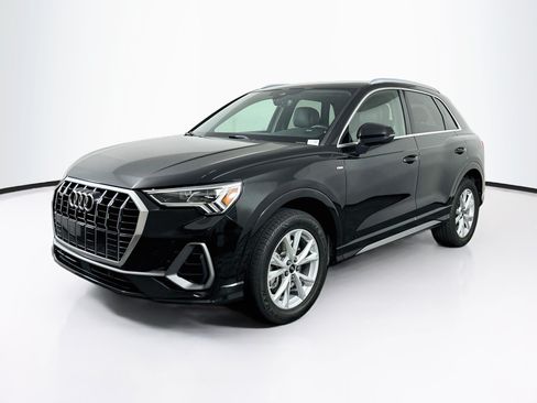 Used 2022 Audi Q3 2.0T Premium Plus w/ Premium Plus Package AWD/4WD image 3
