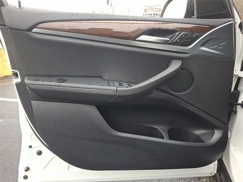 Used 2024 BMW X3 xDrive30i image 12