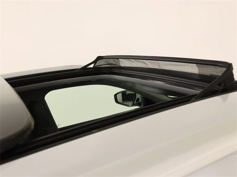 Certified 2025 Audi Q5 Premium Plus image 23