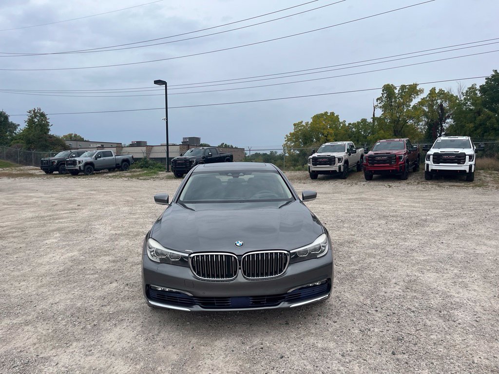 Used 2016 BMW 740i RWD image 3