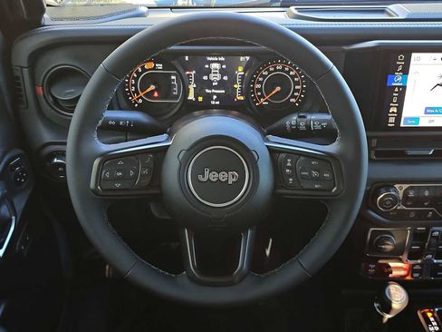 New 2026 Jeep Wrangler Unlimited Rubicon w/ Whitecap Package AWD/4WD image 19