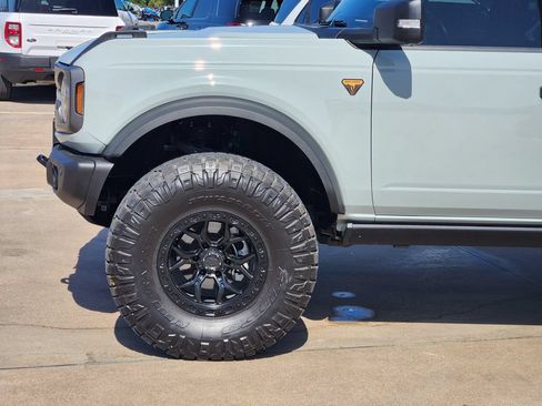 Used 2023 Ford Bronco Badlands AWD/4WD image 9