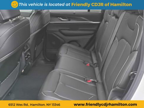 New 2025 Jeep Grand Cherokee Limited w/ Luxury Tech Group II image 11