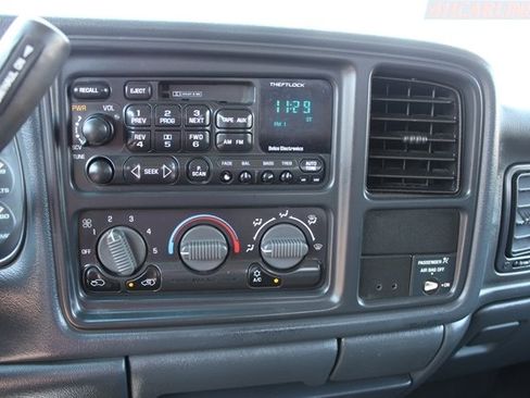 Used 2001 Chevrolet Silverado 2500 LS w/ Off-Road Skid Plate Pkg AWD/4WD image 9