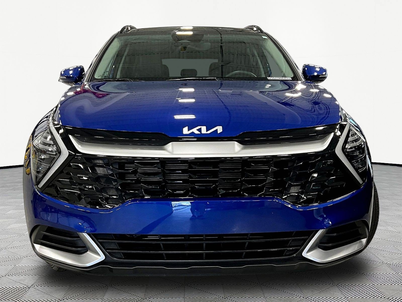 Used 2025 Kia Sportage EX w/ Premium Package FWD image 2
