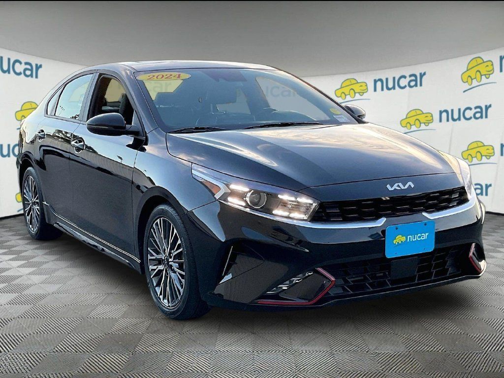 Used 2024 Kia Forte GT-Line w/ GT-Line Premium Package FWD image 1