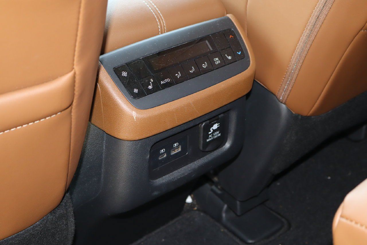 Used 2024 Nissan Pathfinder Platinum w/ Cargo Package FWD image 21