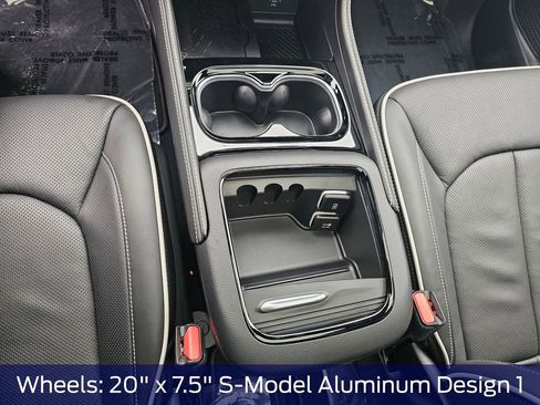 New 2026 Chrysler Pacifica Limited w/ S Appearance Package image 28