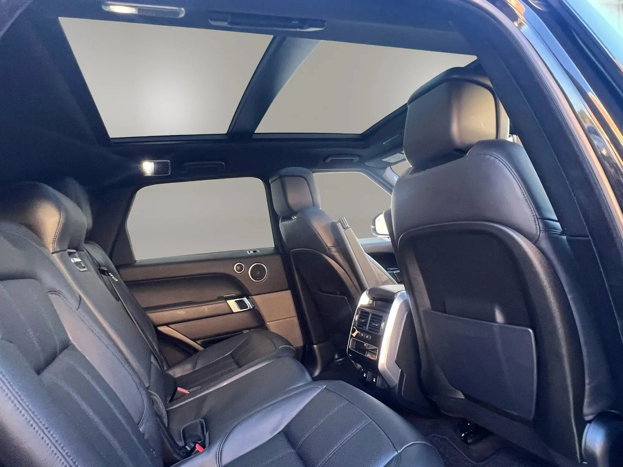Used 2020 Land Rover Range Rover Sport HSE AWD/4WD image 30