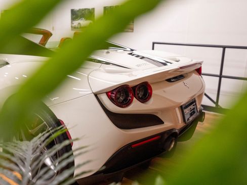 Used 2021 Ferrari F8 Tributo RWD image 75